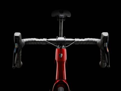 Trek Domane SLR 7 AXS Gen 4 Metallic Red Smoke to Red Carbon Smoke click to zoom image