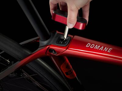 Trek Domane SLR 7 AXS Gen 4 Metallic Red Smoke to Red Carbon Smoke click to zoom image