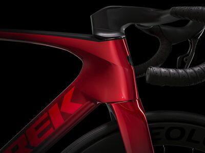 Trek Madone SLR 7 AXS Gen 7 Metallic Red Smoke to Red Carbon Smoke click to zoom image