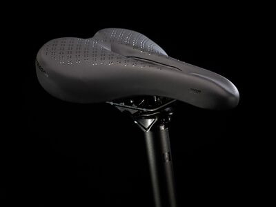 Trek FX 2 Stagger Gen 4 Matte Trek Black click to zoom image