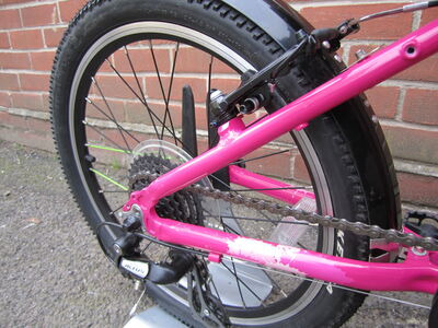 Frog Bikes Hybrid 55 Pink click to zoom image